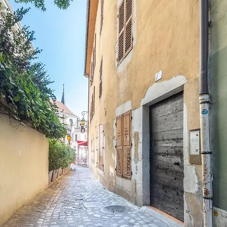 Douce Folie Annecienne Furnished Flat Apartment